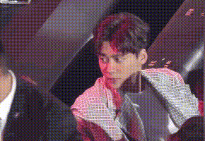 小小彬|他在“一夜爆火”后偷偷退圈，全网狂喜：这碗饭真的不适合你！