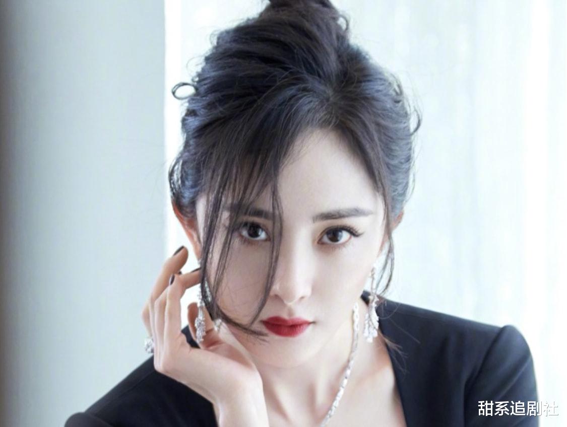 陈小春|唐嫣前任大婚，杨幂早年评论被翻出，闺蜜话里有话