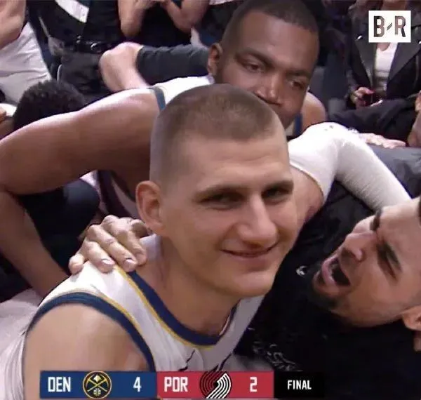 季后賽|再見湖人！又一個時代結束！單場47分11板！他第1年季后賽就爆