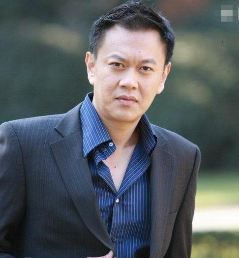 冯嘉怡|他被称“最贵配角”，拍戏只为过瘾，导演调侃：油钱都比片酬高