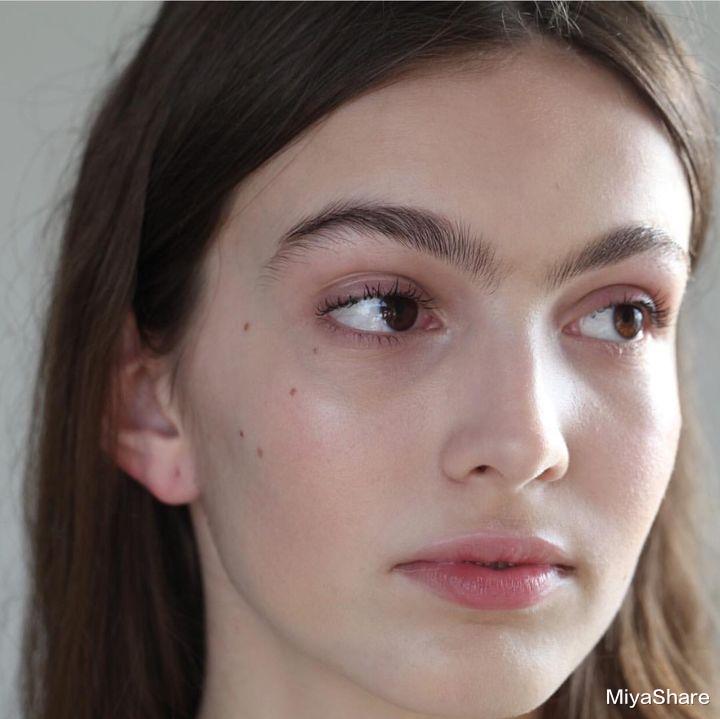 补水|老生常谈：“补水”毁了多少好皮肤？面膜敷得少，皮肤会更好