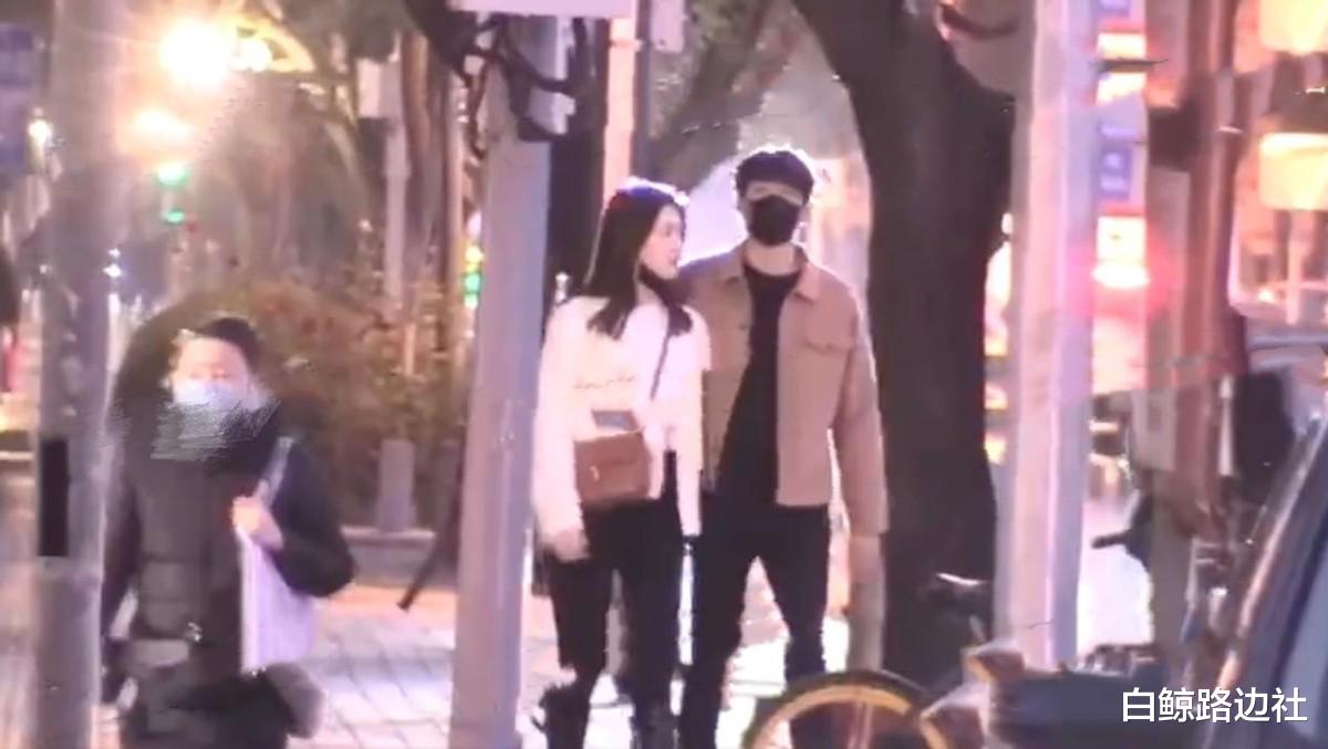 林更新|林更新与新欢同回爱巢！女方长相清纯胜过女星，穿着宽松被疑有孕