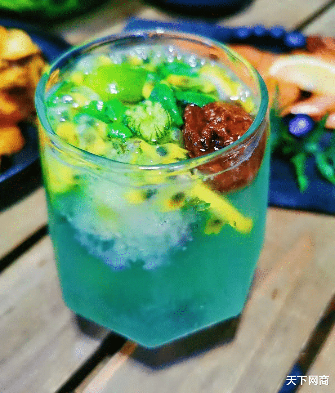 深圳女孩用500元爆改婚房:除了搞钱还能这么活