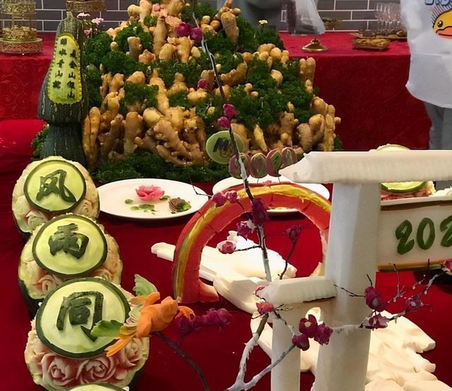 家有二宝育儿|大学出现“阴间食堂”，学生：接地气不是接“地府”，真是不敢进