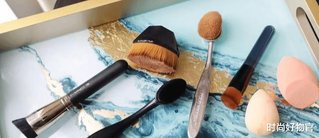 时尚好物官|建议女人:无论多忙,出门要化淡妆,教你正确顺序,好看又易学