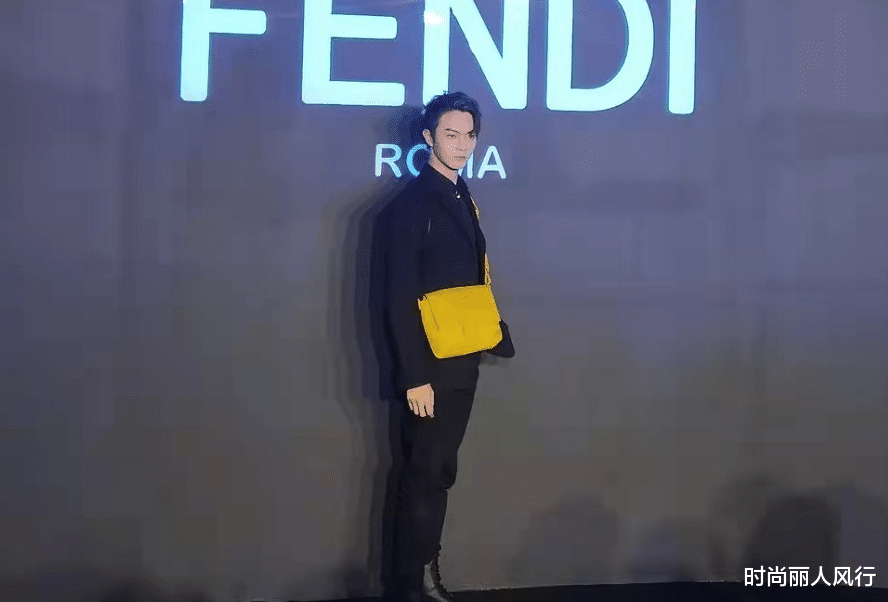 时尚丽人风行|芬迪派对比奥运开幕式养眼！娜扎穿超短衬衫秀性感，赵薇压轴超美