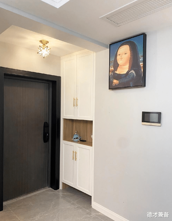 |90㎡现代轻奢风小屋，3居室分配得十分合理，温馨又别致