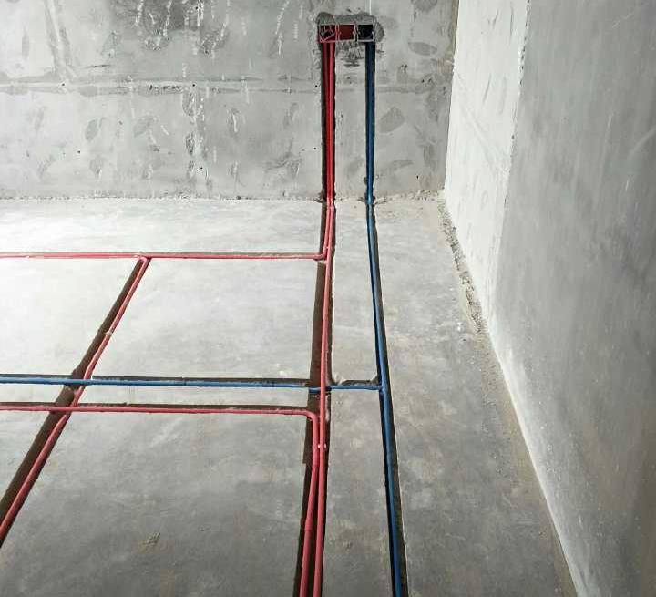 有暖气管的地面能开槽吗?水电怎么改造?有2种类型要区分清楚