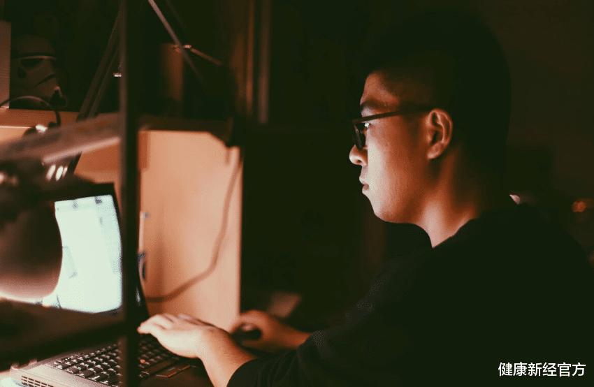 肝硬化|新婚夫妻双双查出肝硬化，医生怒斥：仗着年轻，睡前1事怎能天天做