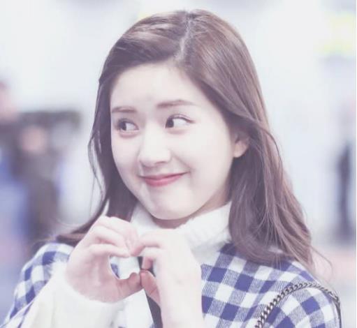 赵露思|赵露思：频繁翻车，明明可以凭实力当红，为什么把路越走越黑？