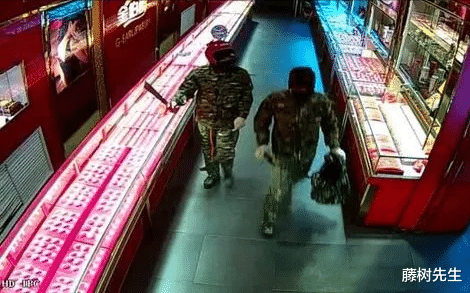 张韶涵|暴徒张君：吴彦祖《除暴》原型，六年连杀26人，五个情人4个死刑