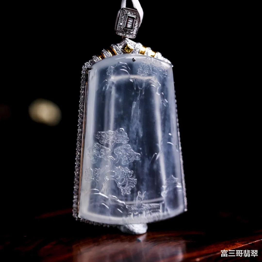 翡翠|玩翡翠的大都\好色\，那为什么无色翡翠近年来这么受欢迎？