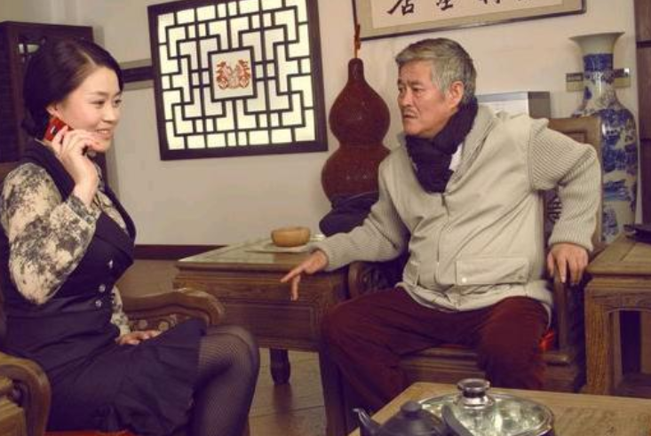 赵本山|为什么关婷娜会被赵本山力捧，看到她的生活中，网友：眼光真毒