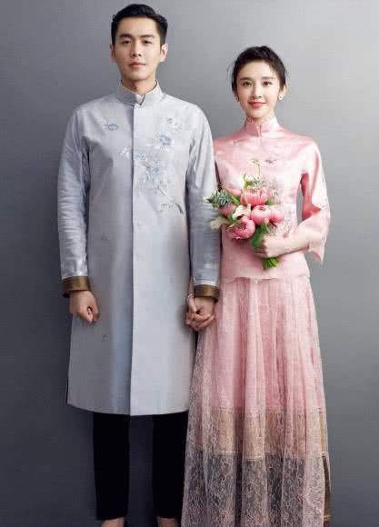 宿命|被称为爱笑的天使，与丈夫相恋8年步入殿堂，如今一家三口好幸福