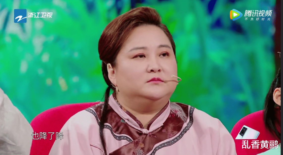 章子怡|章子怡用一句话评价《你好，李焕英》，明褒暗贬，贾玲直接黑脸