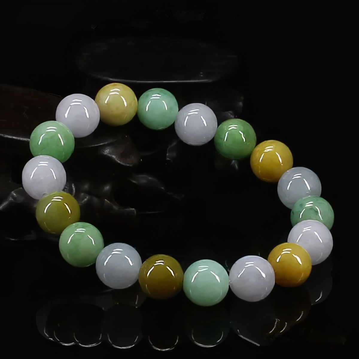 翡翠手串|为什么翡翠手串一定要是18颗？