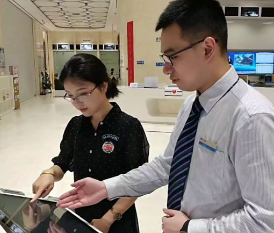 银行|往届生吃“公粮”的机会来了，工作稳定且好上岸，薪资待遇也不差