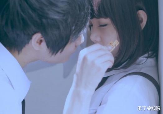 鹿晗|初吻给了新婚之夜的老公，连吻戏都不接，难怪出道21年0绯闻