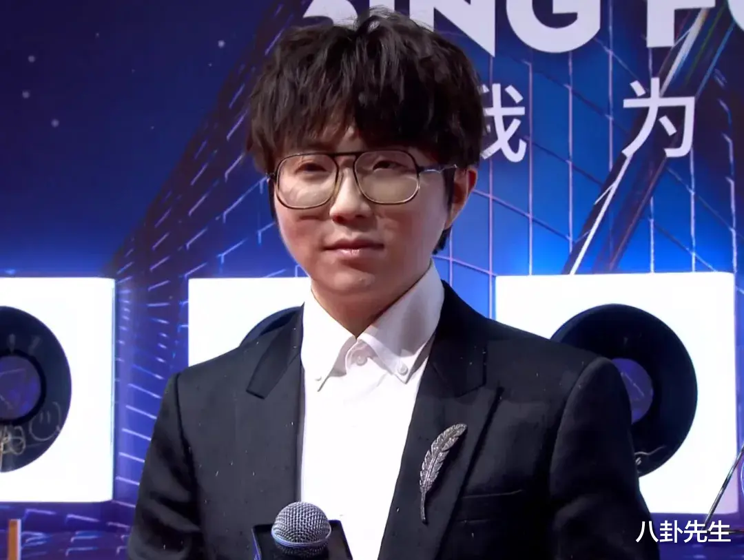 郁可唯|音乐盛典红毯高清照：郁可唯卡粉，刘雨昕状态好，金子涵发福