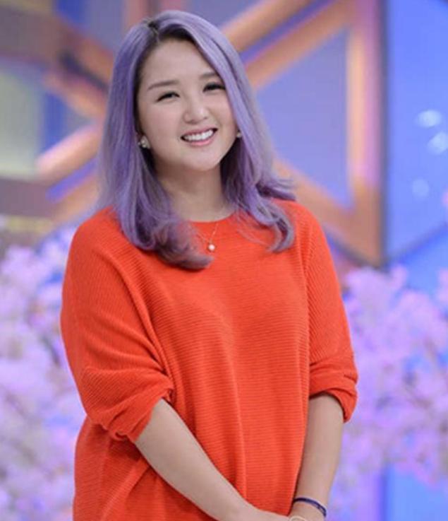 眼线|35岁何洁瘦出“新高度”，减肥后的状态似清纯少女，太美了