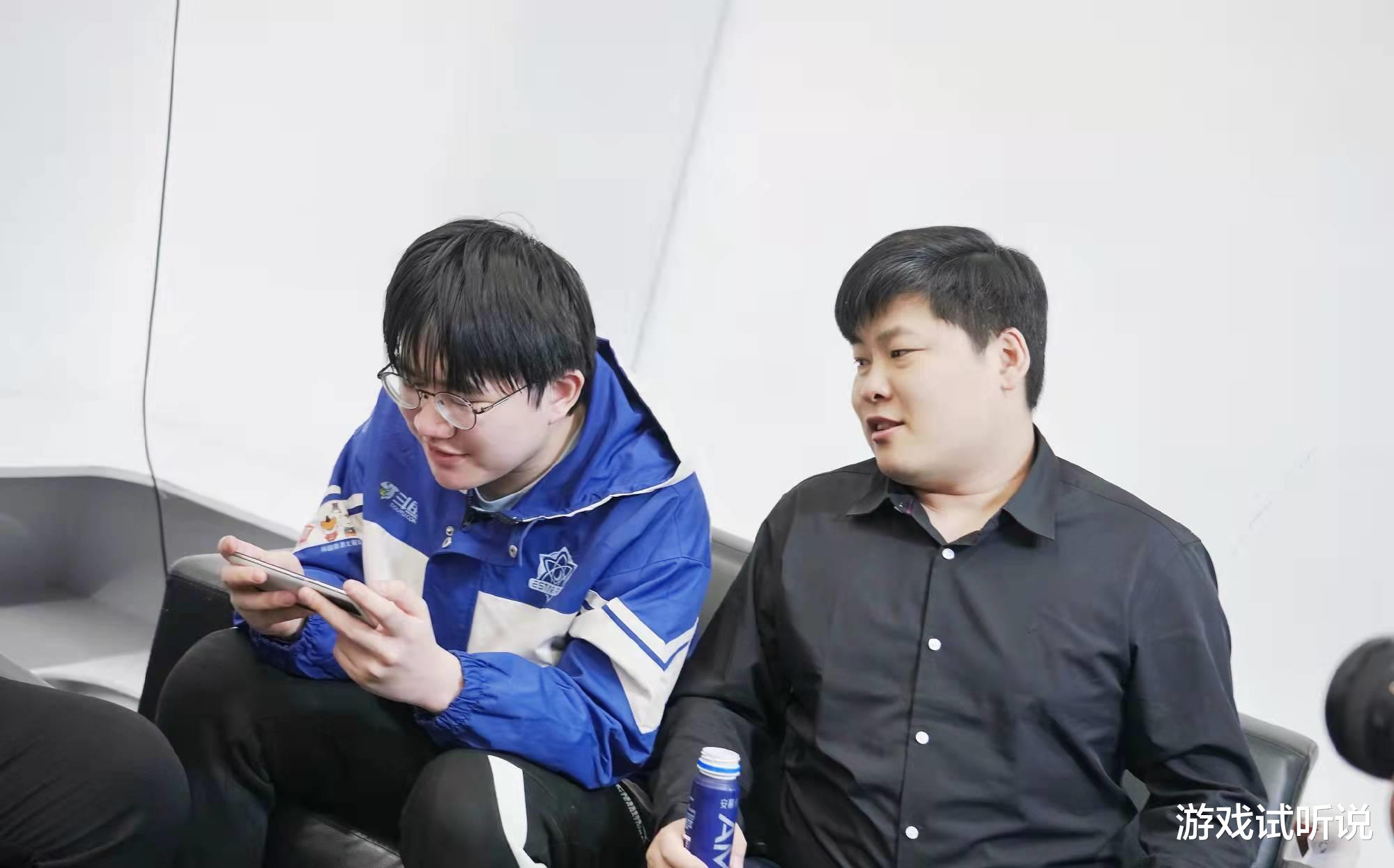estar|eStar纪录片曝光：花海世冠后想退隐，被SK苦劝3个小时，硬留下来