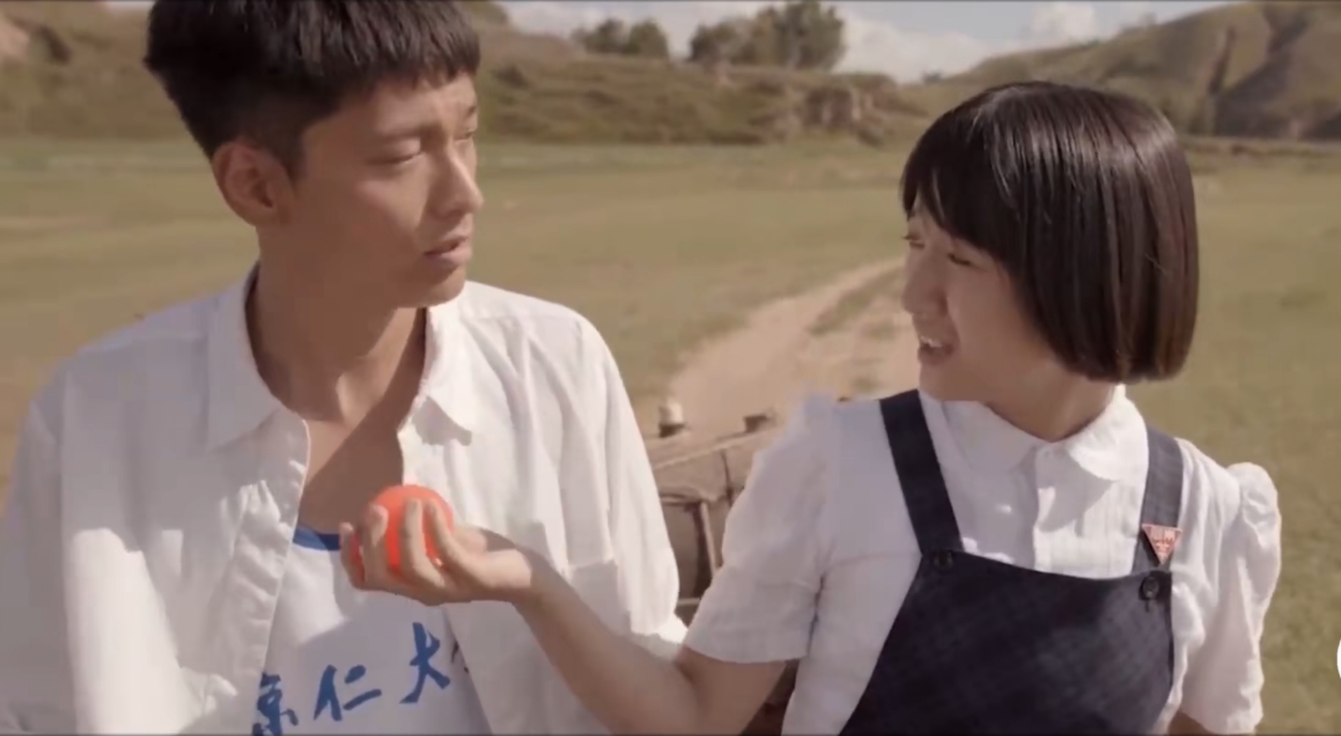 驴得水|阴暗解读《驴得水》中的小透明“佳佳”,让人细思极恐!