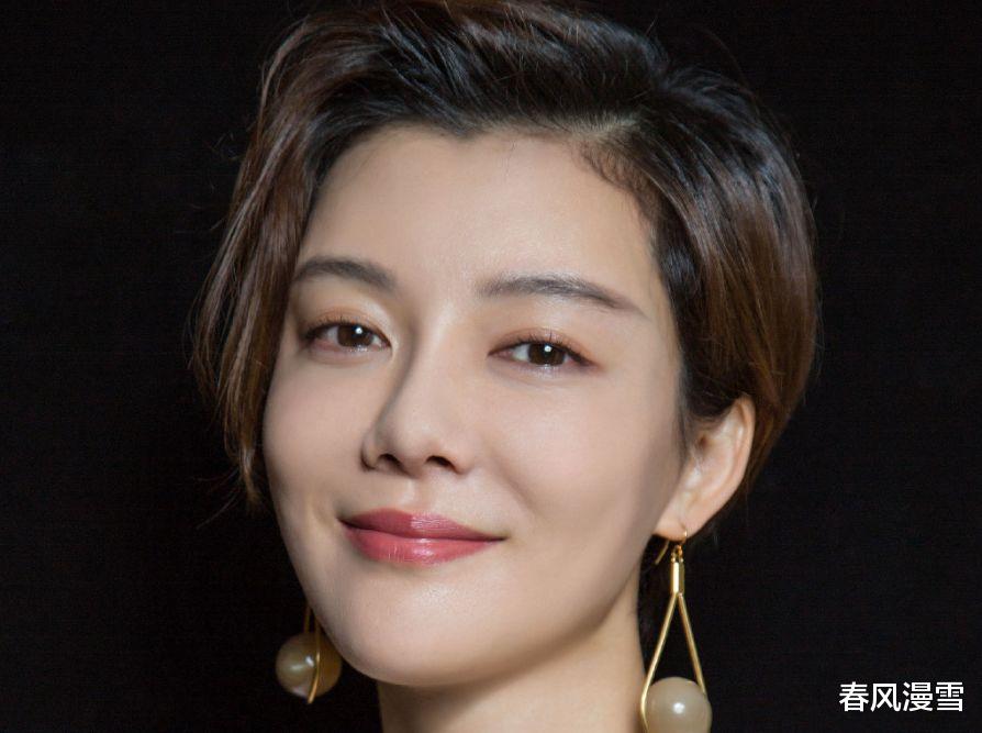 车晓|“荧屏女神”车晓晒三个字引网友尖叫，楷书竟如此精妙，尽得欧法