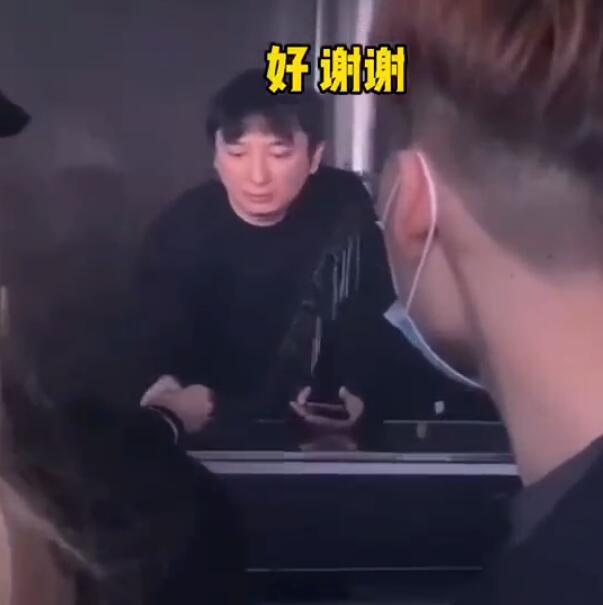 王健林 “空手套”大师王健林因资不抵债4020亿！欲上市再套现股民跑路