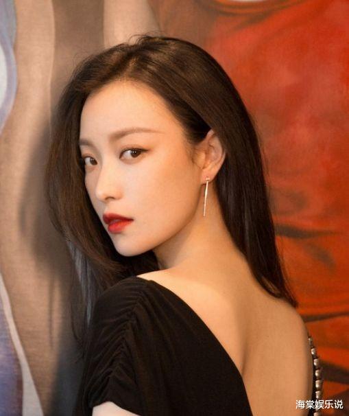 倪妮|倪妮罕见晒素颜照！33岁眉毛疏淡略显油腻，远不及赵丽颖精致漂亮