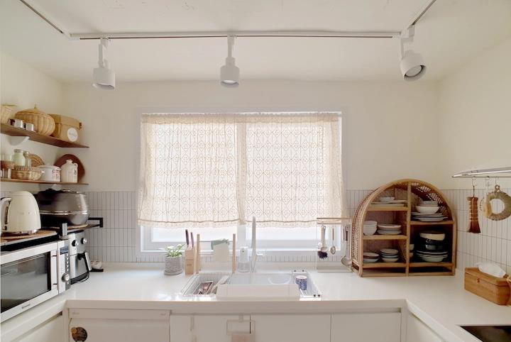 小夫妻独占一层楼,自装坚决舍弃“假高级”的吊顶,幸福感倍增!