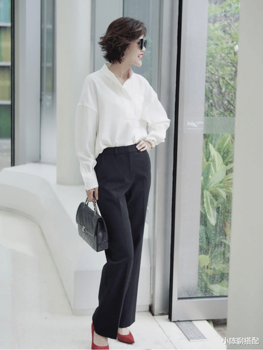 小陈聊搭配|时尚要赶早,中年女人的早秋穿搭,一定要抓住这几个关键点