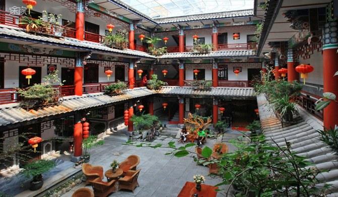 洋人街 云南知名的洋人街:不少老外“扎堆”前往,只为来“撩”中国姑娘