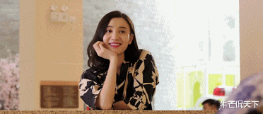 教师|背2000块的包、衣服重复穿，好久没见这么穷的女明星了！