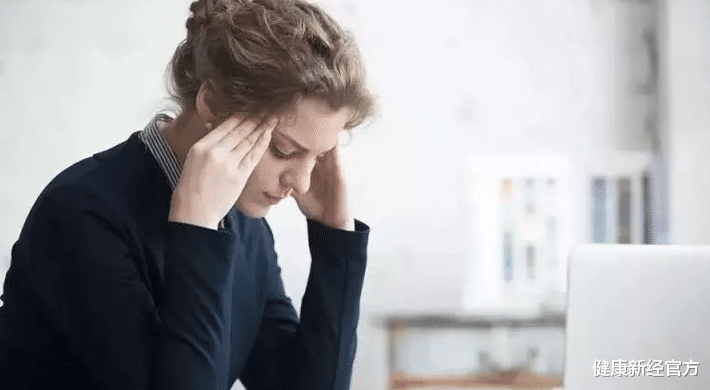 健康新经官方 肝病多是“拖”出来的，提醒：身体若有3种表现，早查肝CT