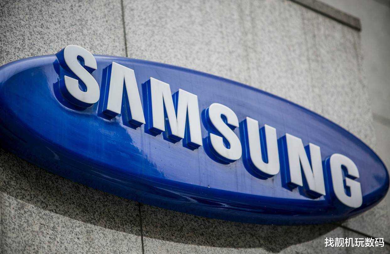 三星Galaxy|三星Galaxy S22 Ultra曝光,逐渐Note化,居中挖孔+硬朗风