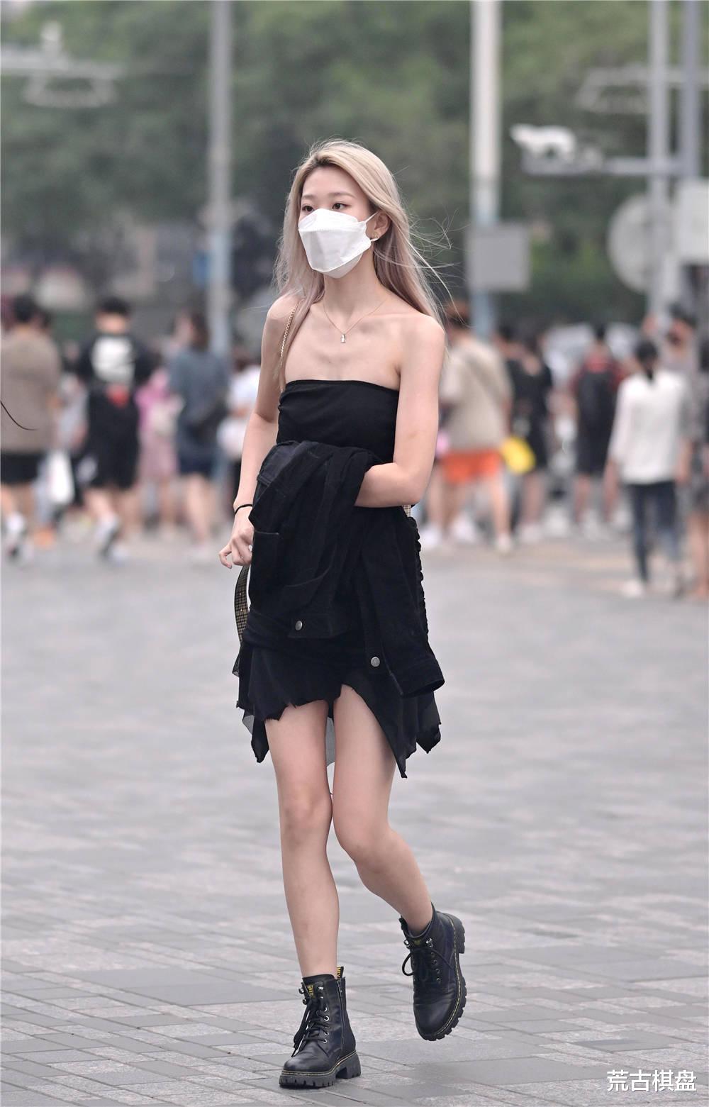 荒古棋盘|初秋时节的短靴搭配，高跟款式和马丁短靴，你会怎么搭配呢？