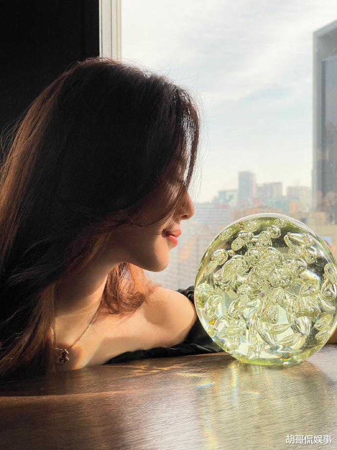 刘诗诗|刘诗诗气质如人，参加线下活动，气场十足的样子格外迷人