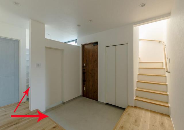 日本朋友说，他对中国业主在玄关打柜子觉得奇怪，他们都是空着的