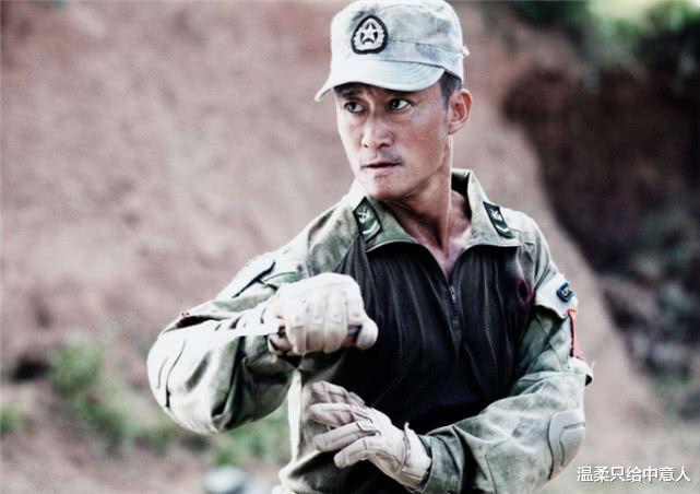 |被称“酒鬼”的4个明星：第二个一次喝3斤，第四个把酒当成水喝