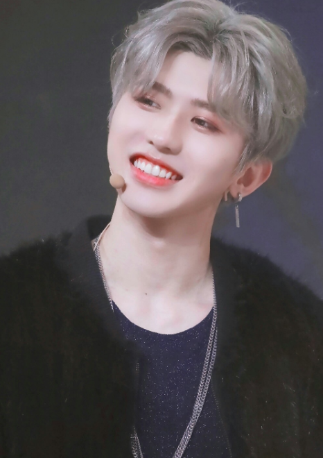 姚明明|姚明明女友不简单，交往十几个爱豆没骗人，蔡徐坤15岁时就对她好奇