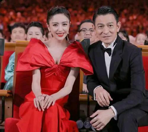 刘德华|刘德华成为央视关注的唯一艺人，并留言：坐等春晚经典歌曲