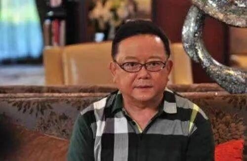 王刚|王刚身陷“误砸宝贝”风波，一场官司导致节目停播，结果究竟如何？