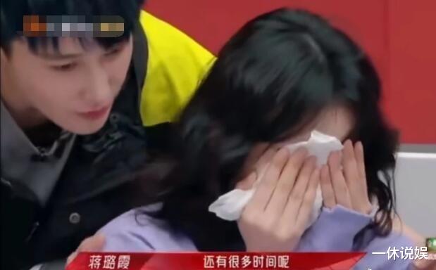 陈小纭|因歌词分配和容祖儿争执，让网友去对方那刷热度，陈小纭真不一般