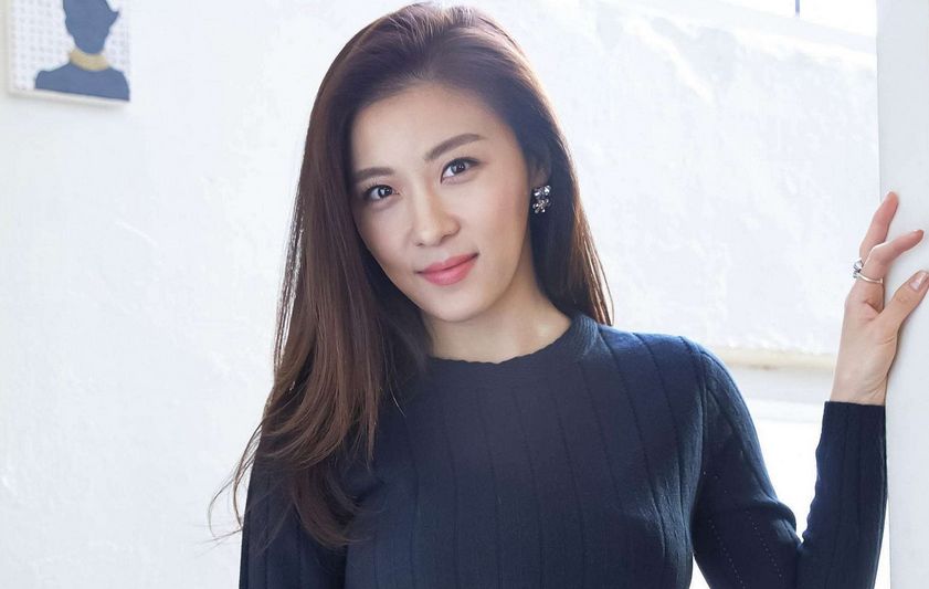 河智苑|43岁河智苑再扮《黄真伊》，复出成劳模，曾因抑郁退隐2年