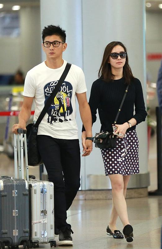 反派|刘诗诗和吴奇隆真的很像，出门的时候穿的都很低调，却都很高级