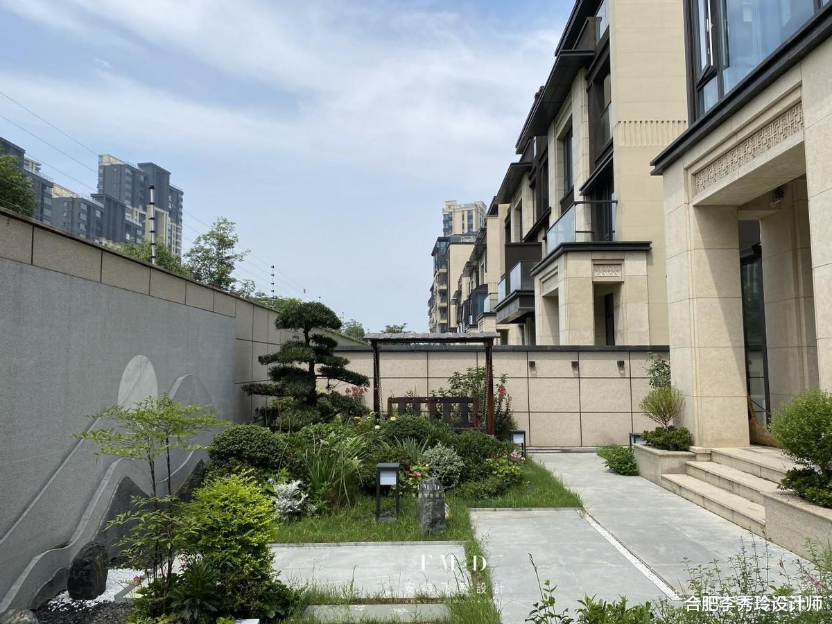 |心之向往，是有个下沉式庭院，铺防腐木不封顶，养花休闲又省了钱