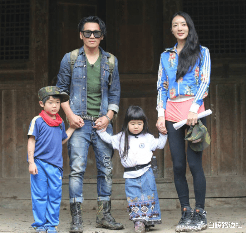 曹格|曹格妻子晒11岁女儿近照！偷穿恨天高打扮成熟，继承了妈妈高颜值