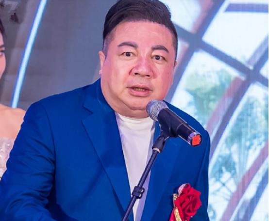 整容|56岁男星鼻子变大被质疑整容，承认只做了眼睛，网友：完全认不出