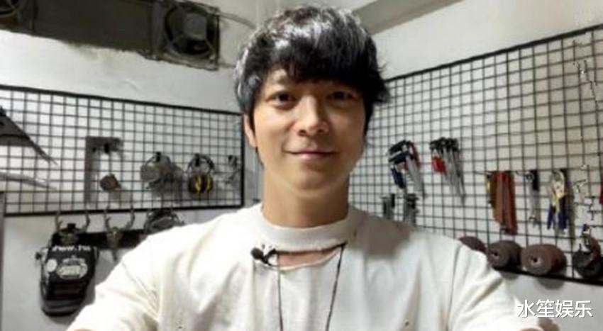 姜栋元|韩国顶级男神姜栋元近况,素颜直播做焊接,这状态真的是41岁吗?