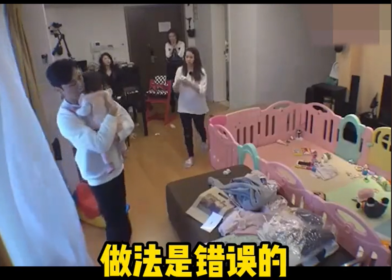 菁妈育儿|孩子跌落后,妈妈下意识的一个动作会害了娃,儿科医生教你四步走